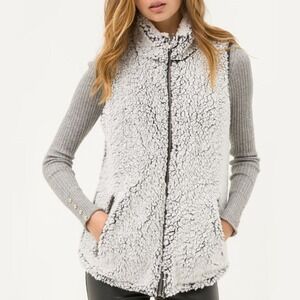 Thread & Supply | Teddy Frosted Icy Gray Sherpa Vest‎ Thick Cozy Warm Layering